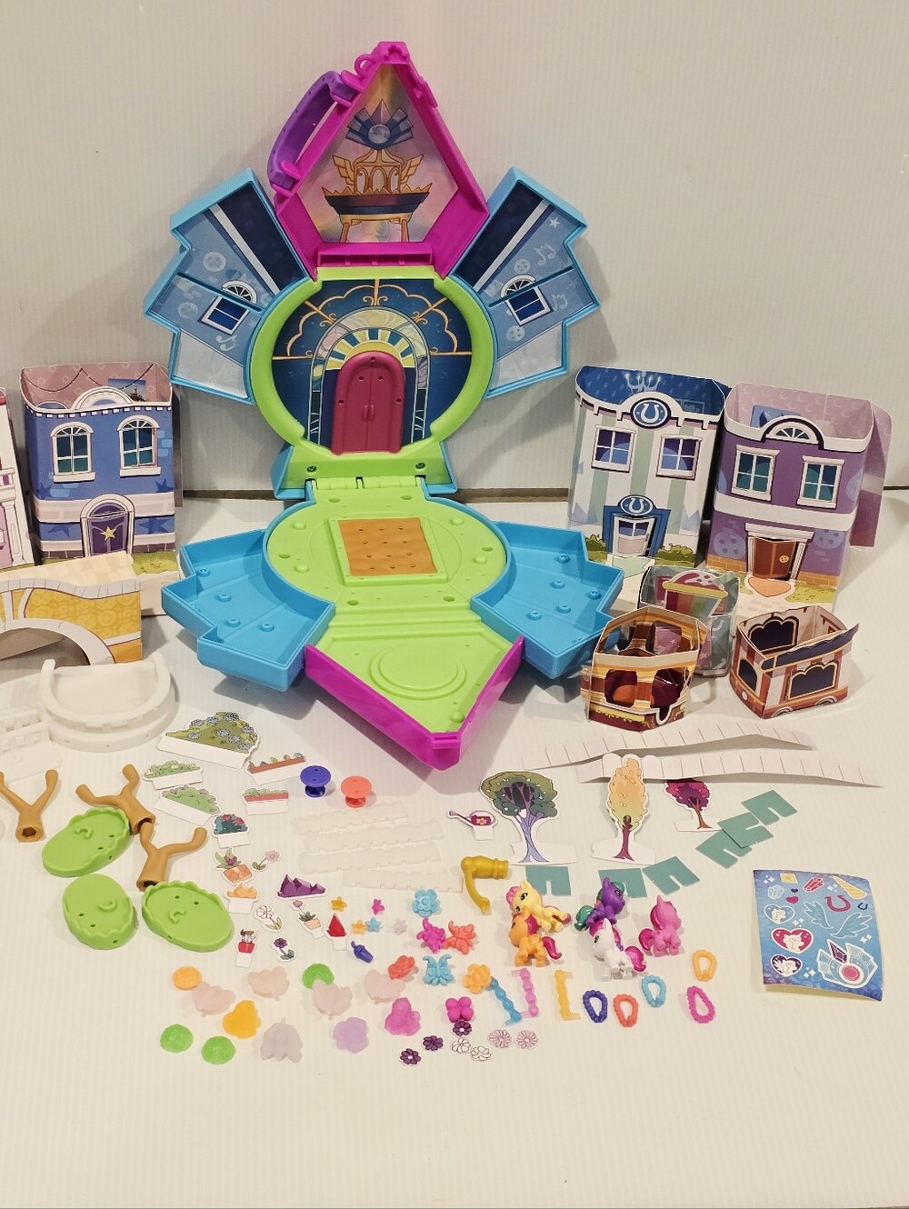 My Little Pony Mini World Magic Epic Mini Crystal Brighthouse Playset